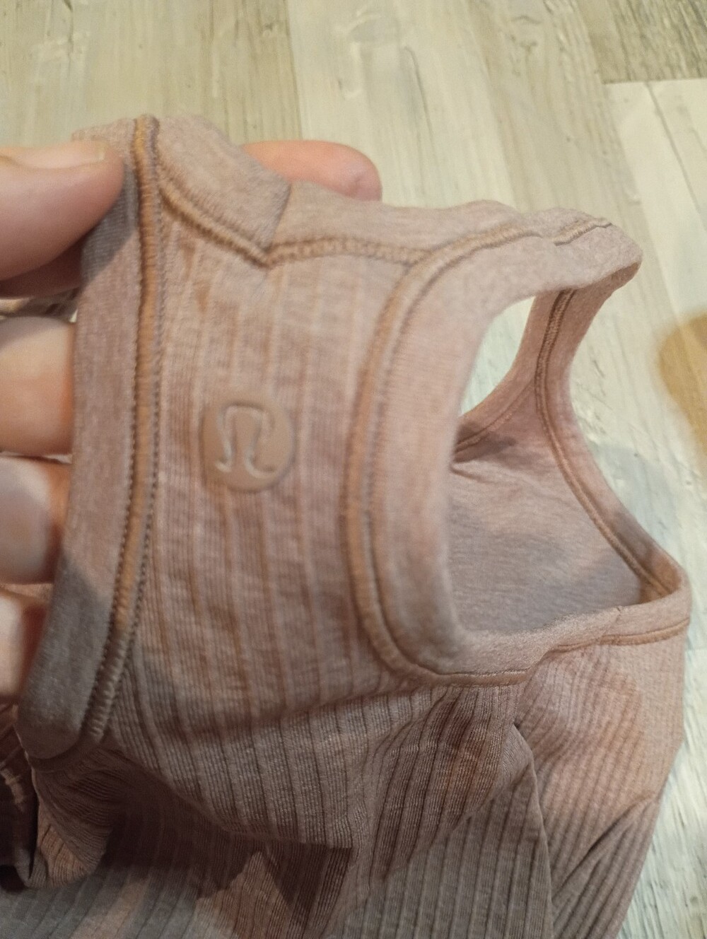 Lululemon - Picture 6 of 7